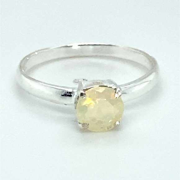 White Precious Opal .47ct Platinum Finish Solid 925 Sterling Silver Ring - Picture 4 of 7